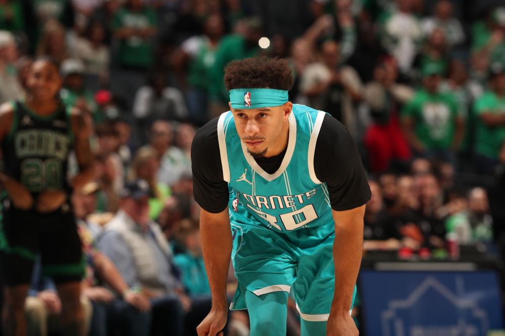 破人生的桎 破人生的桎